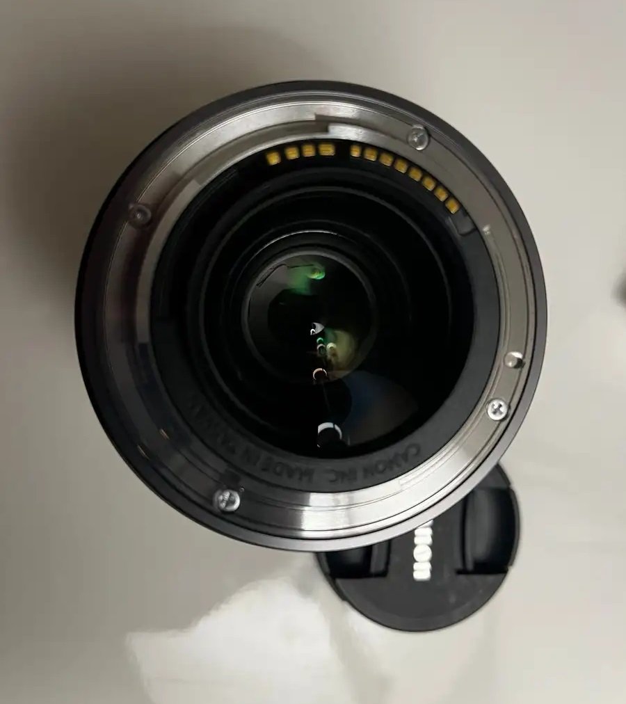 عدسة كانون ماكرو canon rf 35mm f1.8 macro