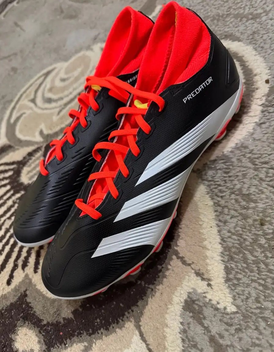 حذاء رياضه اديداس جديد من السويد