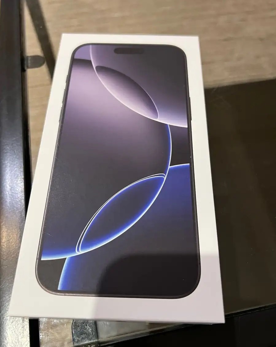 للبيع ايفون 16 برو ماكس تيتانيوم اسود