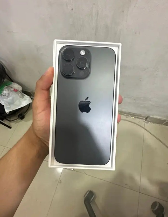 ايفون 15 برو ماكس اسود