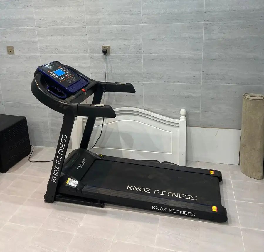 سير مشي حجم كبير على السوم