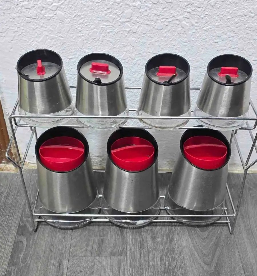 علب بهارات مطبخ