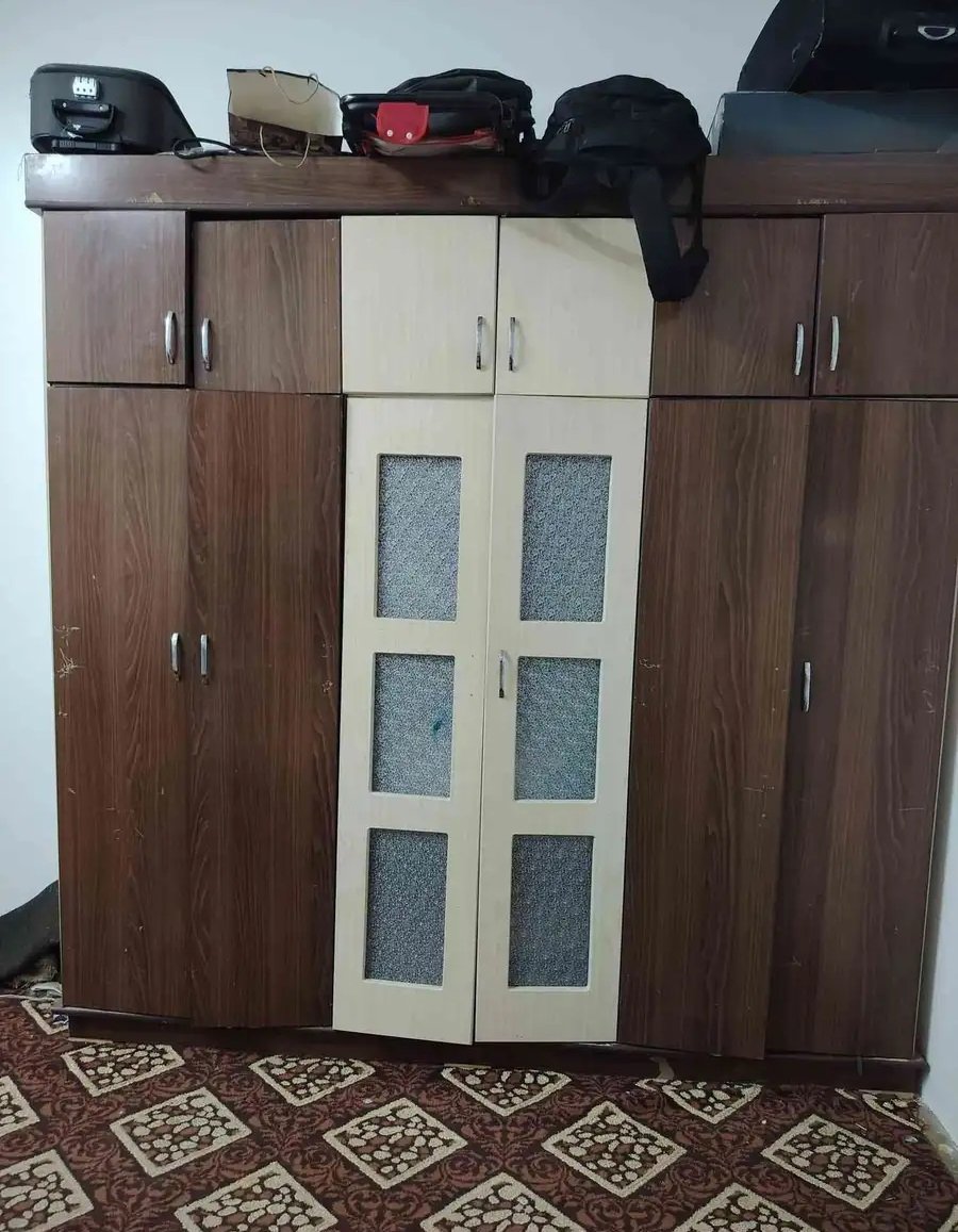 غرفة نوم مستخدمة لون بني بحاله طيبه