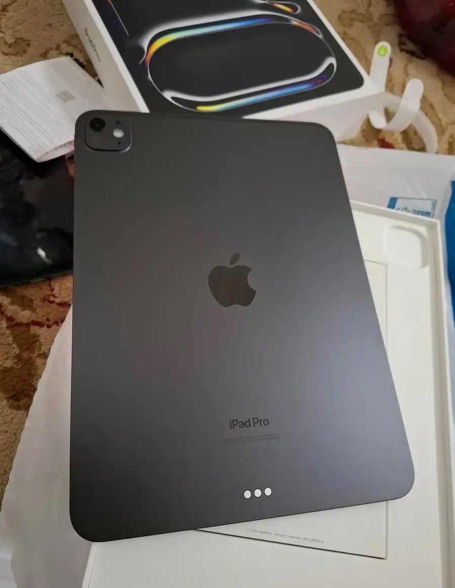 ايباد برو M4 11