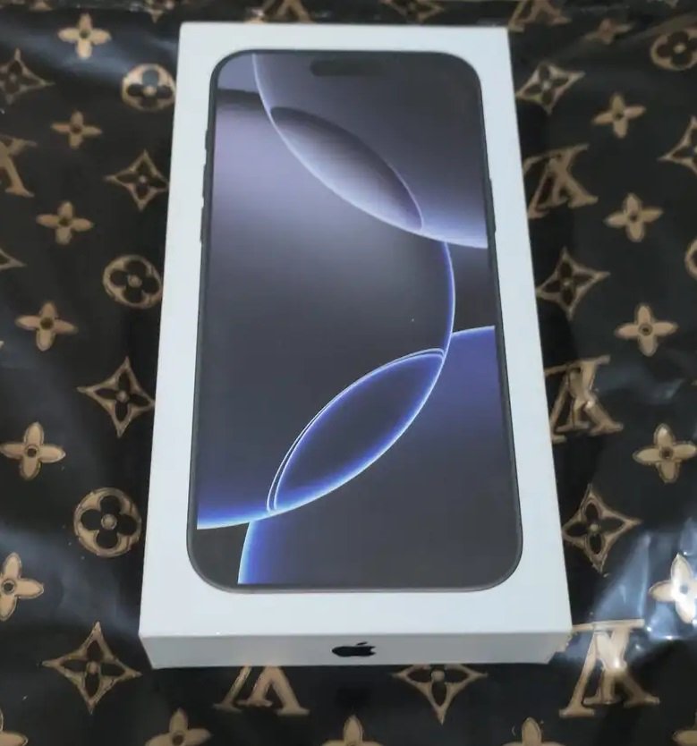 ايفون 16 برو ماكس ذاكرة 256 جديد بكرتونه لم يفتح