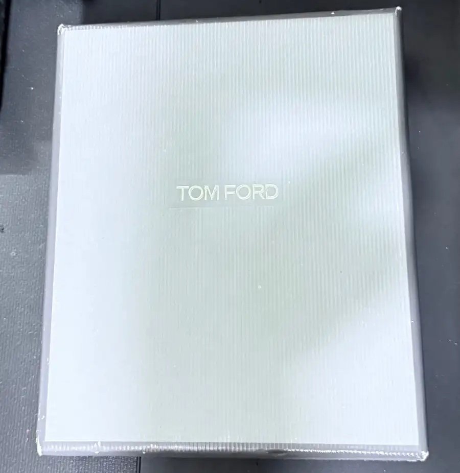 للبيع محفظة أصلية ماركة توم فورد