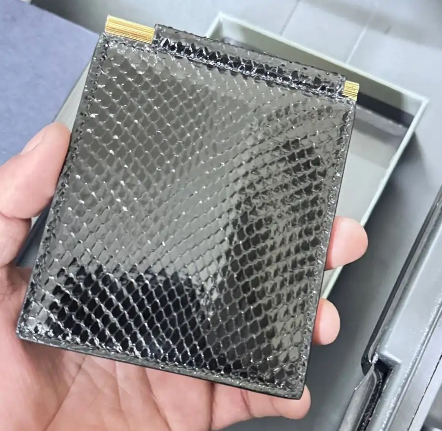 للبيع محفظة أصلية ماركة توم فورد