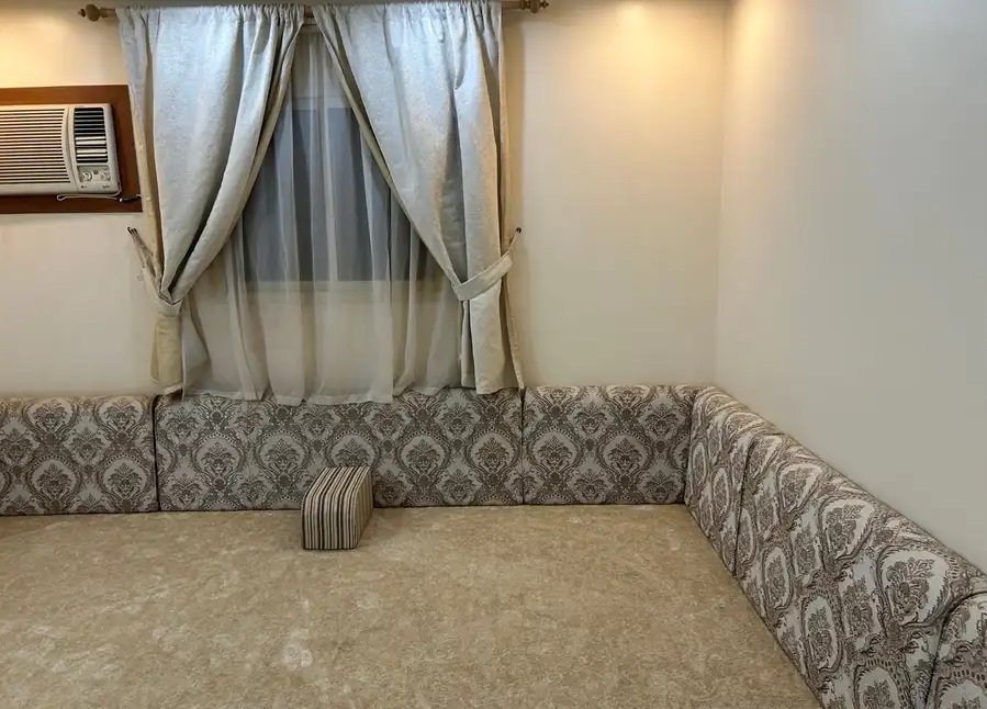 مجلس 4 في 5 اربع مراكي وفرشة وستارة ولبادها