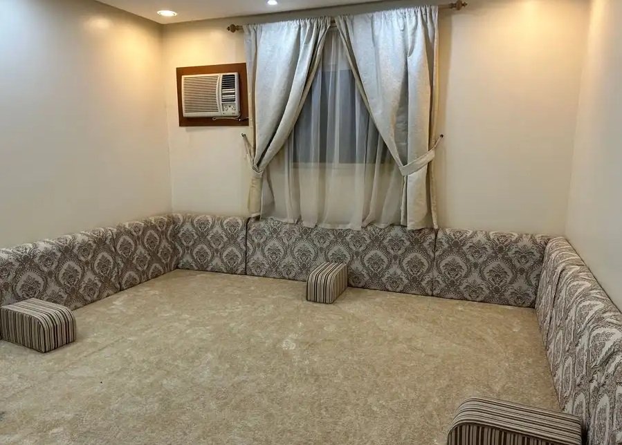 مجلس 4 في 5 اربع مراكي وفرشة وستارة ولبادها