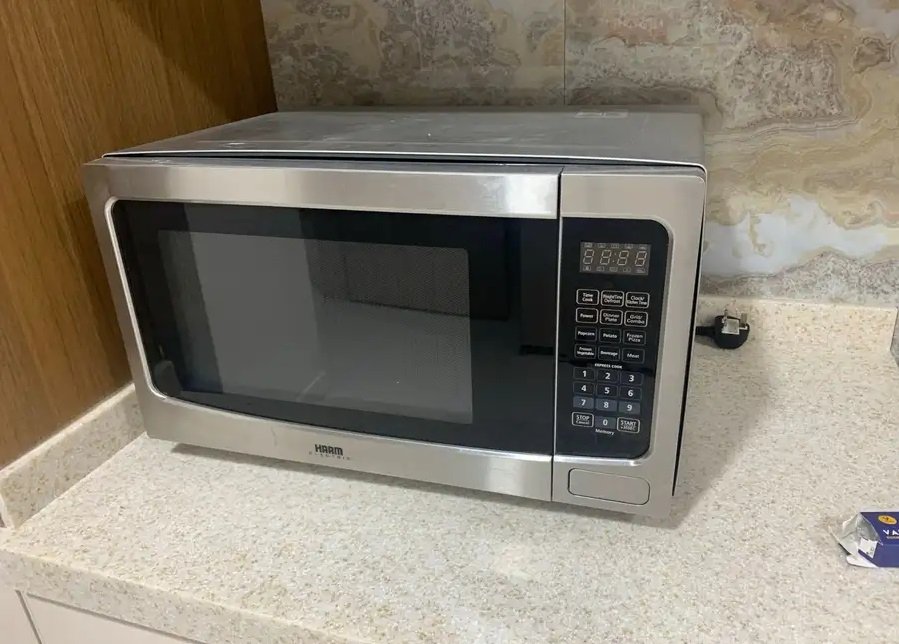 فرن مايكرويف نظيف هام 30 لتر