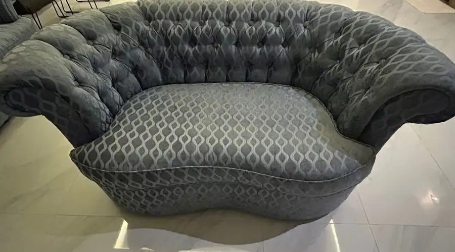 للبيع كنب طقم نظيف