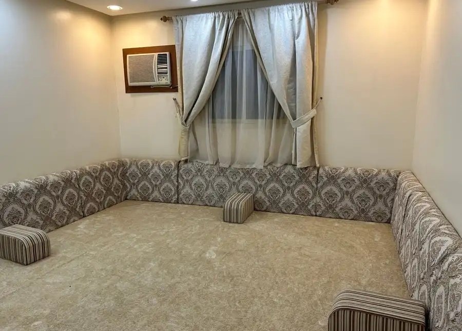 مجلس 4 في 5 اربع مراكي وفرشة وستارة ولبادها