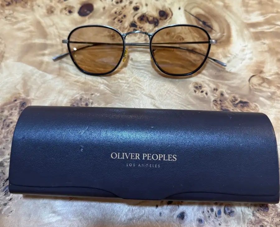 نظارة شمسية Oliver Peoples