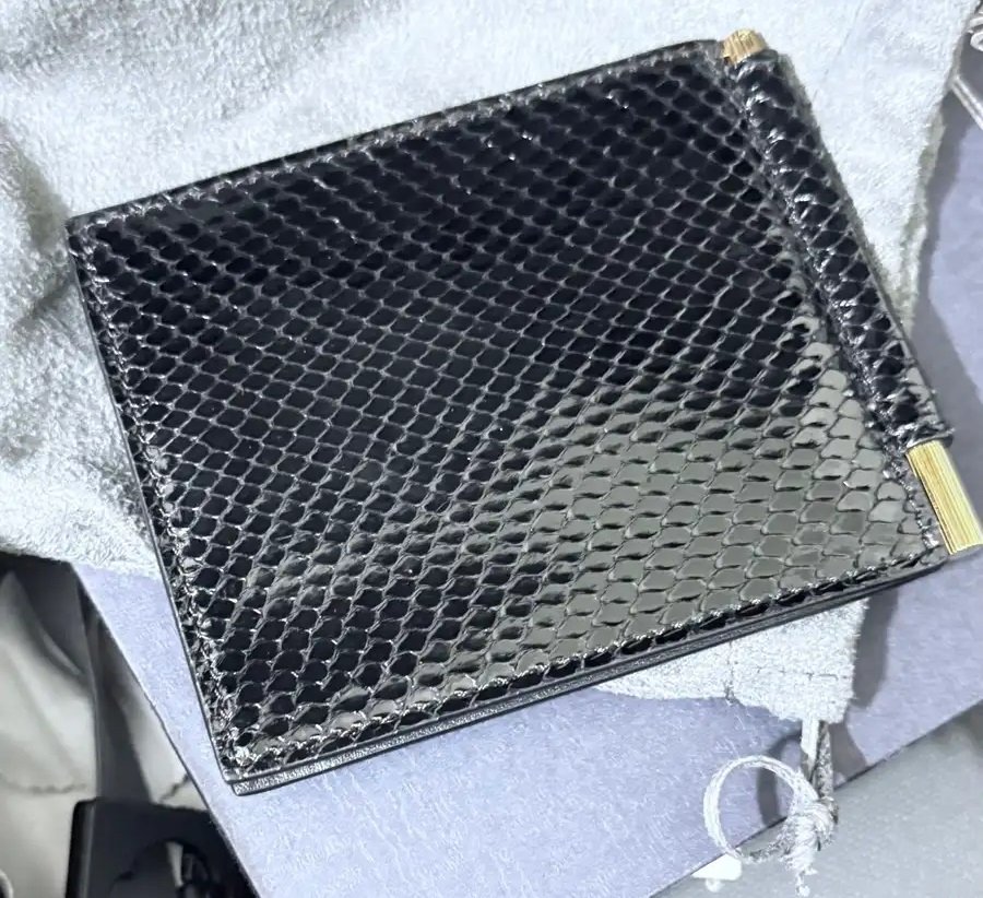 للبيع محفظة أصلية ماركة توم فورد