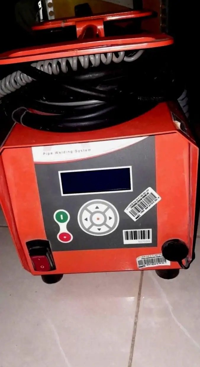 ماكينة لحام مواسير