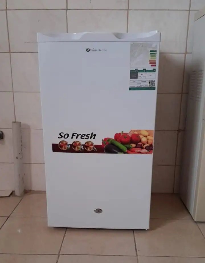 ثلاجة للبيع نظيفه الحد 400 ريال
