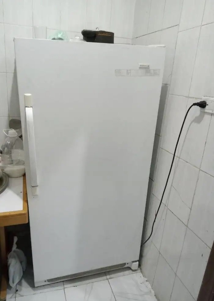 ثلاجه كبيرة 16.7 قدم باب واحد للبيع