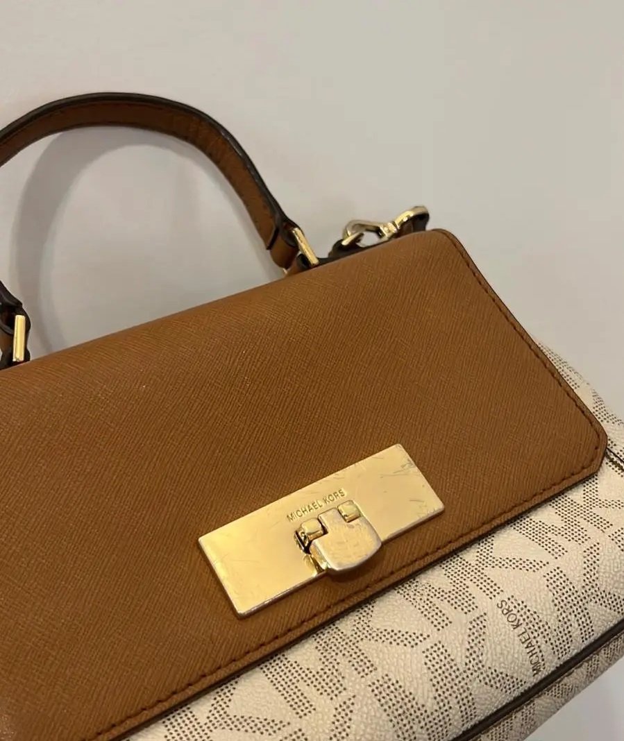 شنطة مايكل كورس