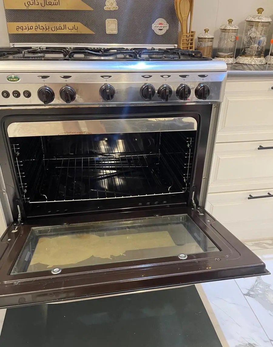 فرن 5 عيون نظيف جدا جدا جدا استخدام اقل من 8 شهور