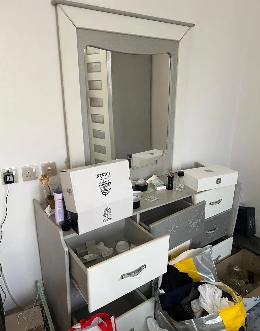 غرفه نوم مع مرتبه