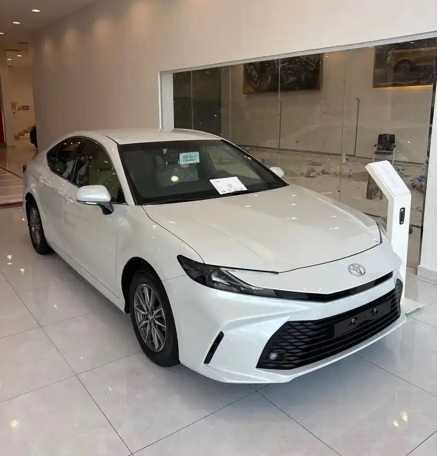 كامري2025 فئة E بسعر حصري ومميز مع شحن مجاني