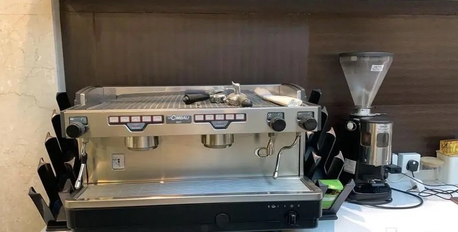 ماكينه قهوة