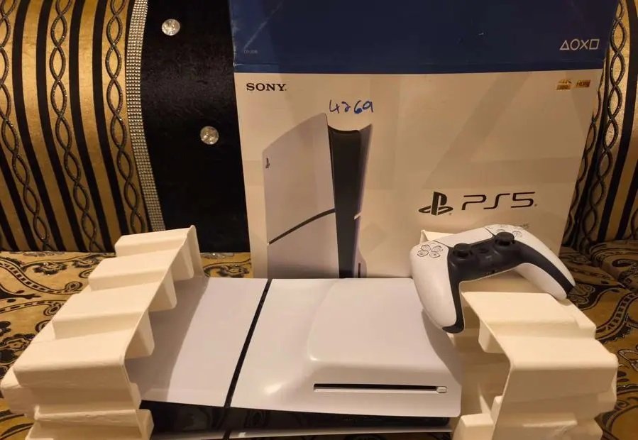 بلايستيشن 5 سي دي