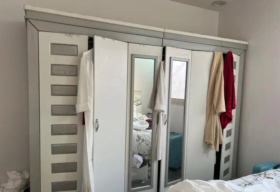 غرفه نوم مع مرتبه