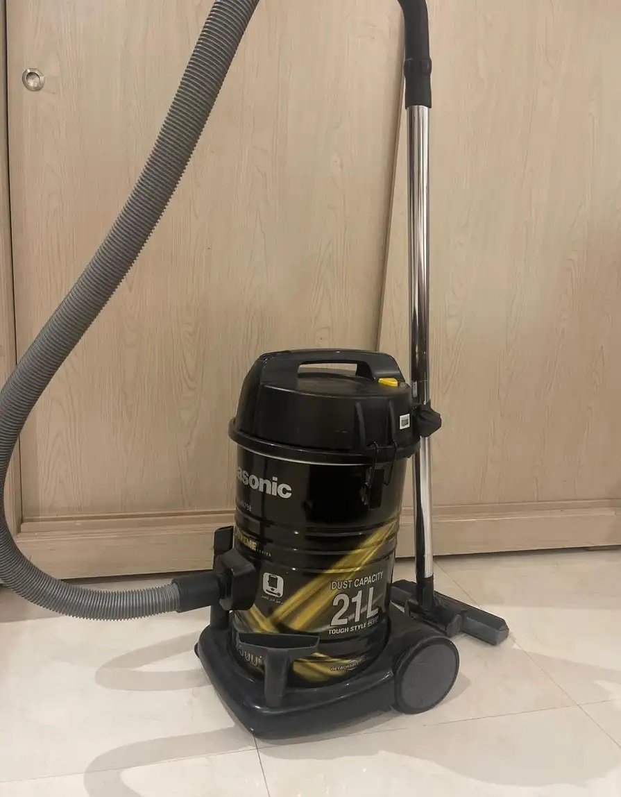 مكنسة باناسونيك للارضيات