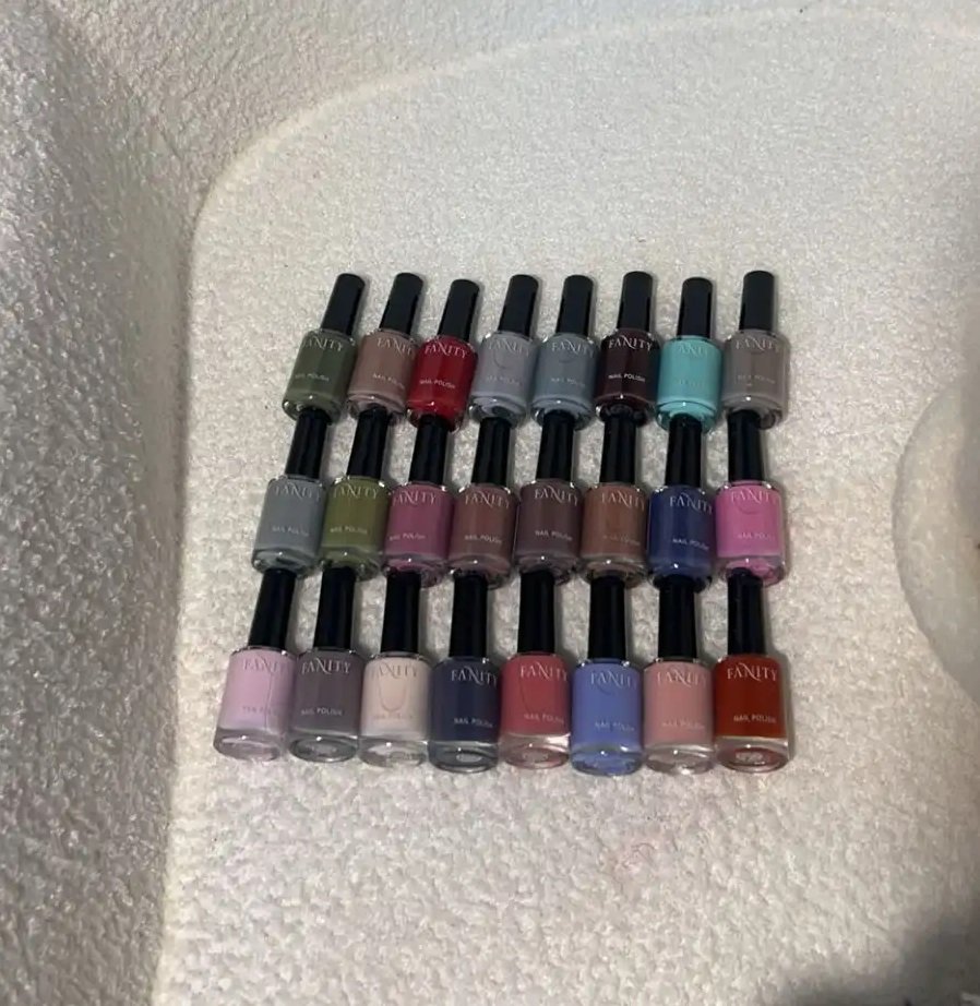 بوكسات مناكير 24 لون ب 65