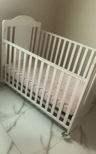 سرير اطفال