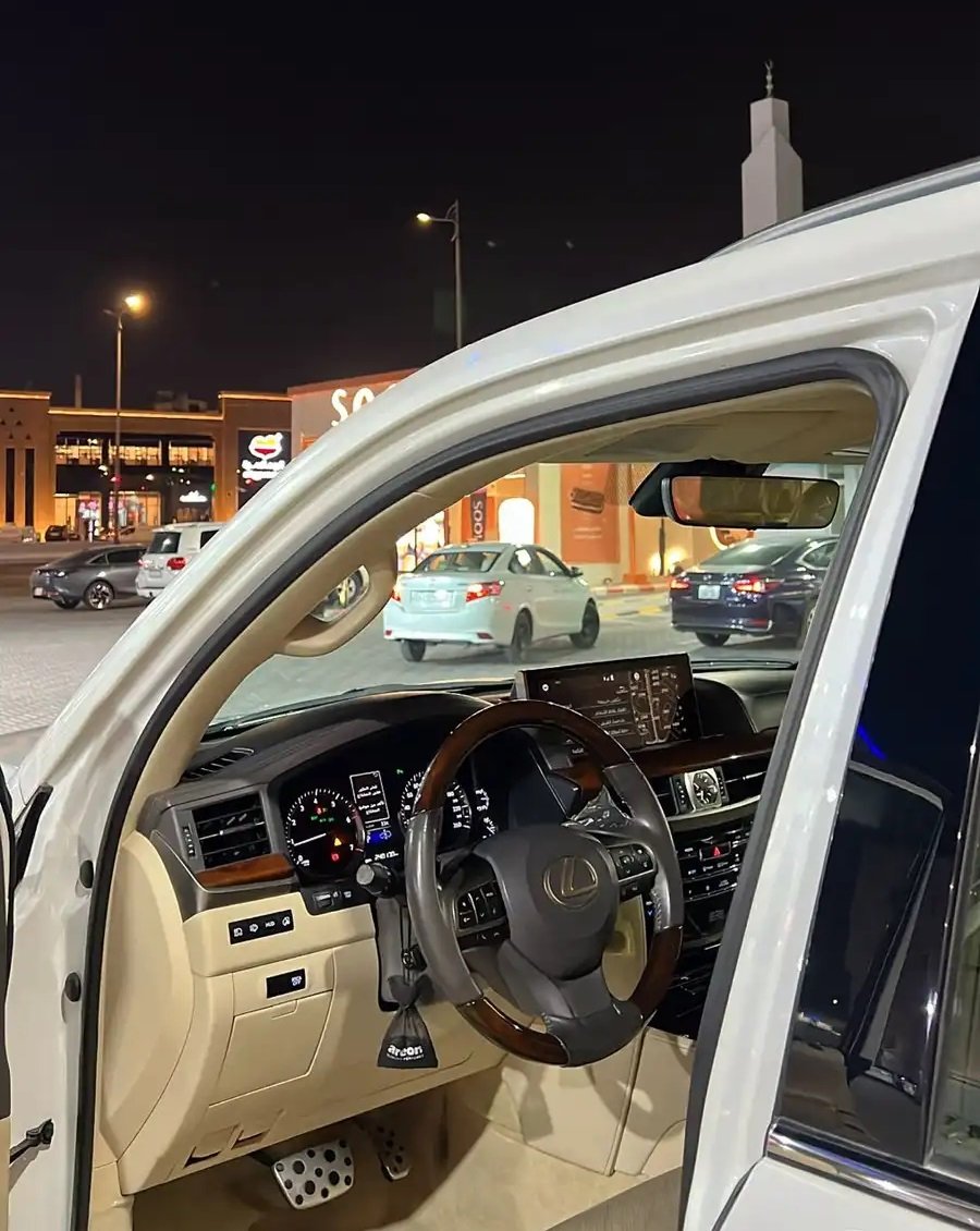 جيب لكزس Lx570 – 2020