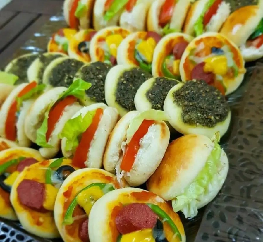 معجنات مشكلة بحشوات منوعة شغل بيت