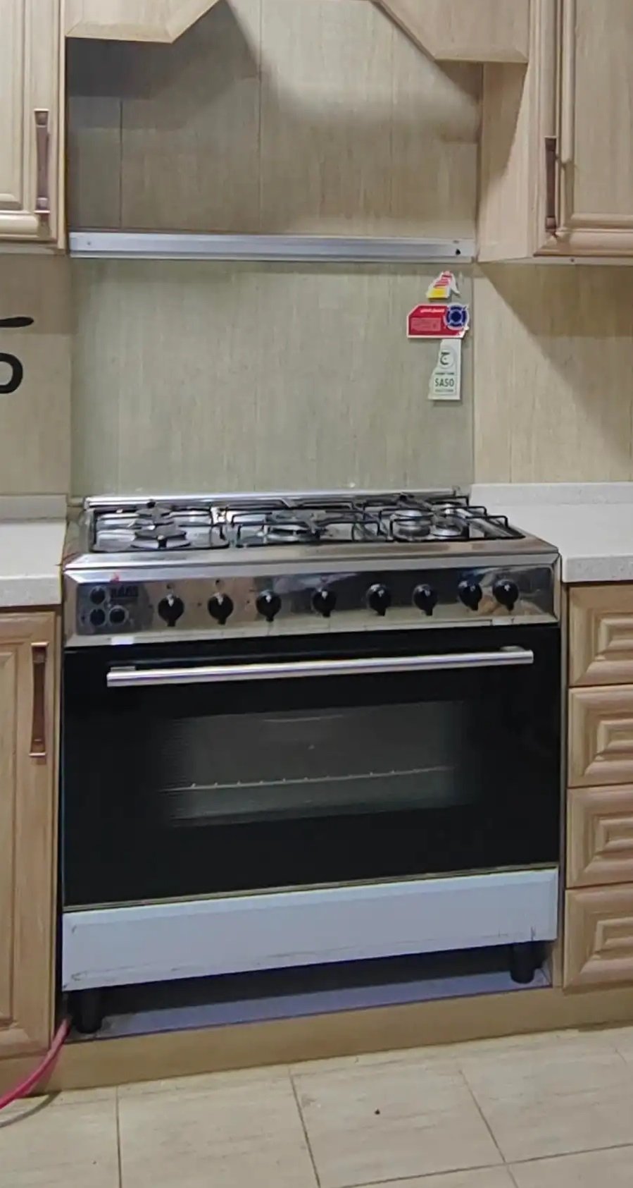 فرن ماركة هاس خمس عيون