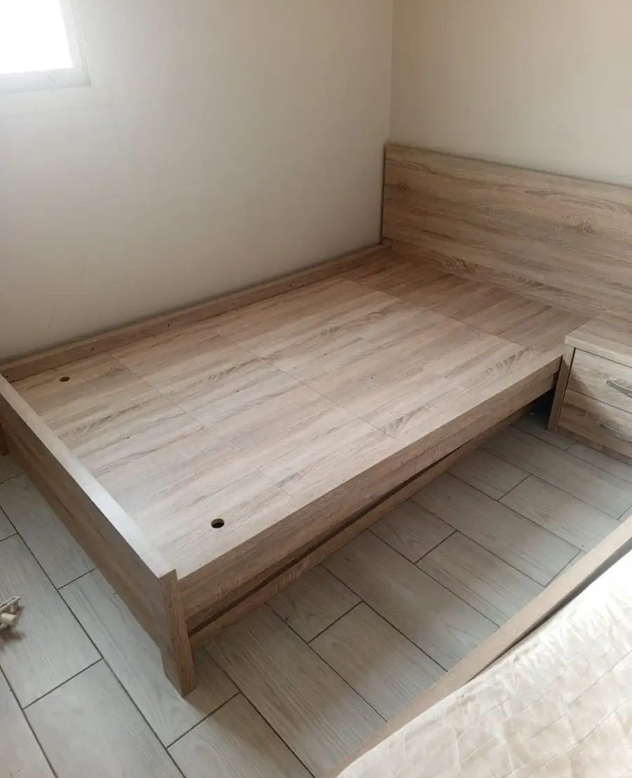 سرير مقاس 120 للبيع ب200