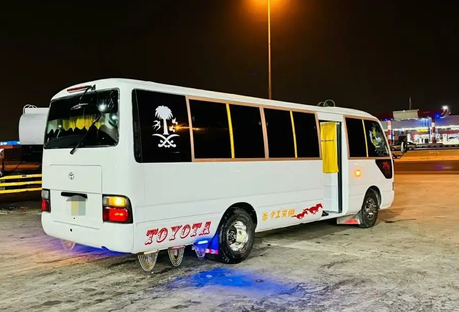 تويوتا باص للبيع 30 راكب