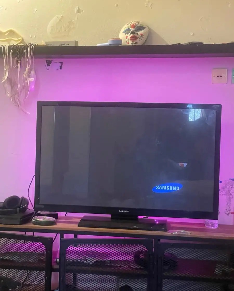 تلفزيون 45 بوصه