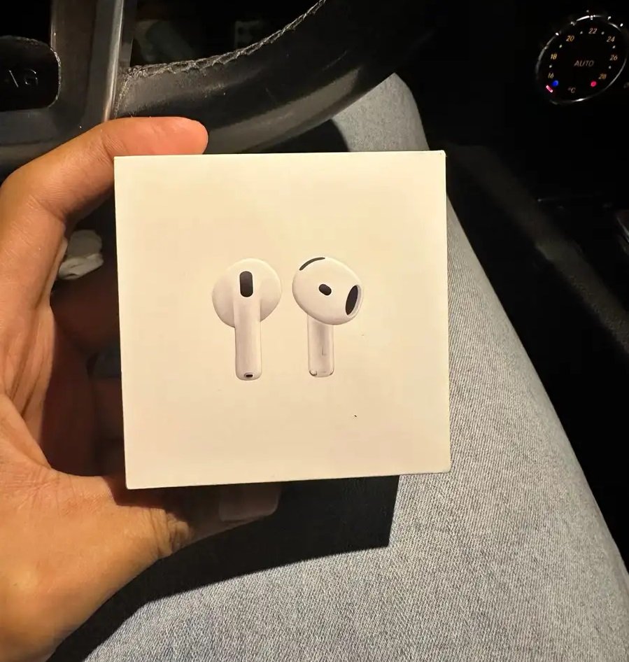 سماعات airpods 4 جديدة تمام ما انفكت