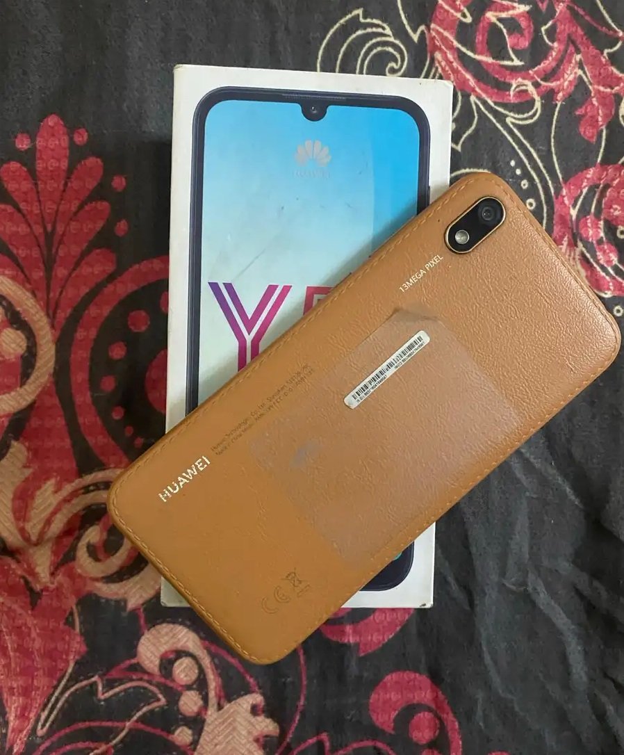 جوال هواوي Y5 نضيف جدا مع كرتونه للبيع