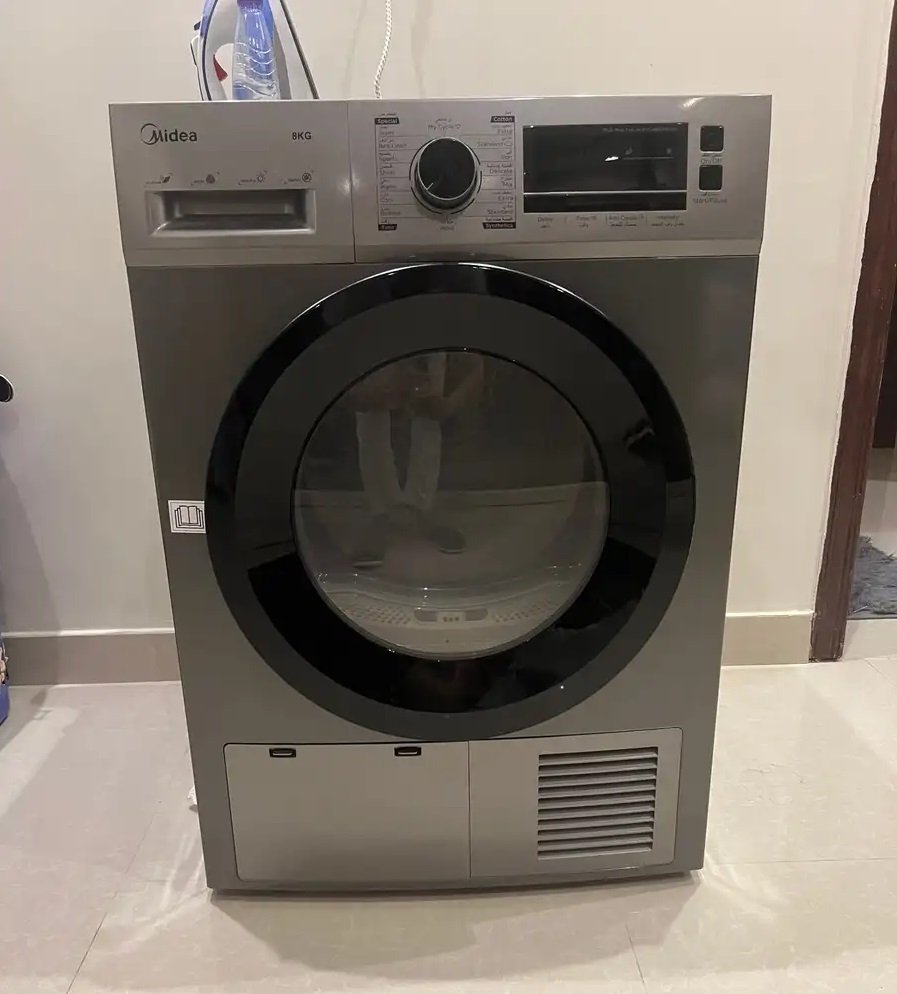 نشافه ملابس ميديا 8 كيلو شبه جديده