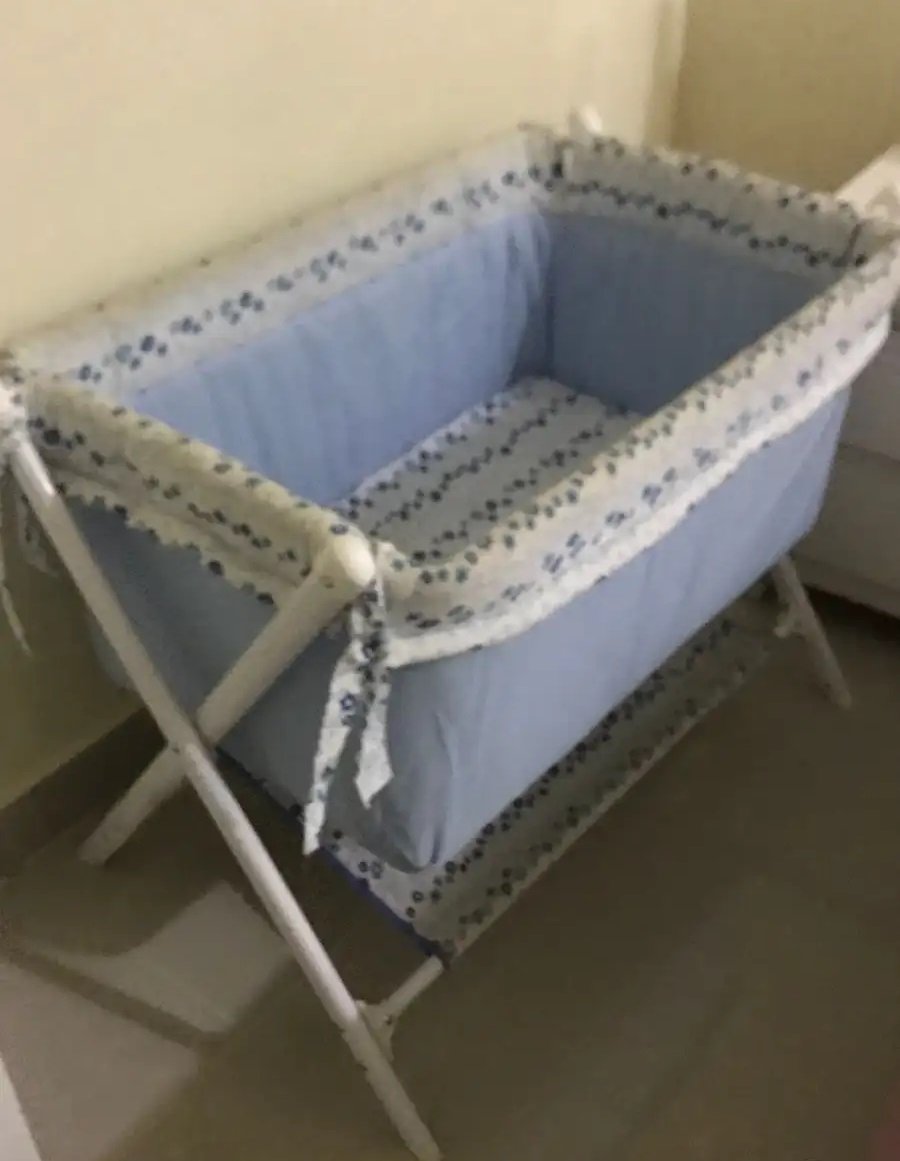 سرير اطفال قليل الأستخدام السعر 100