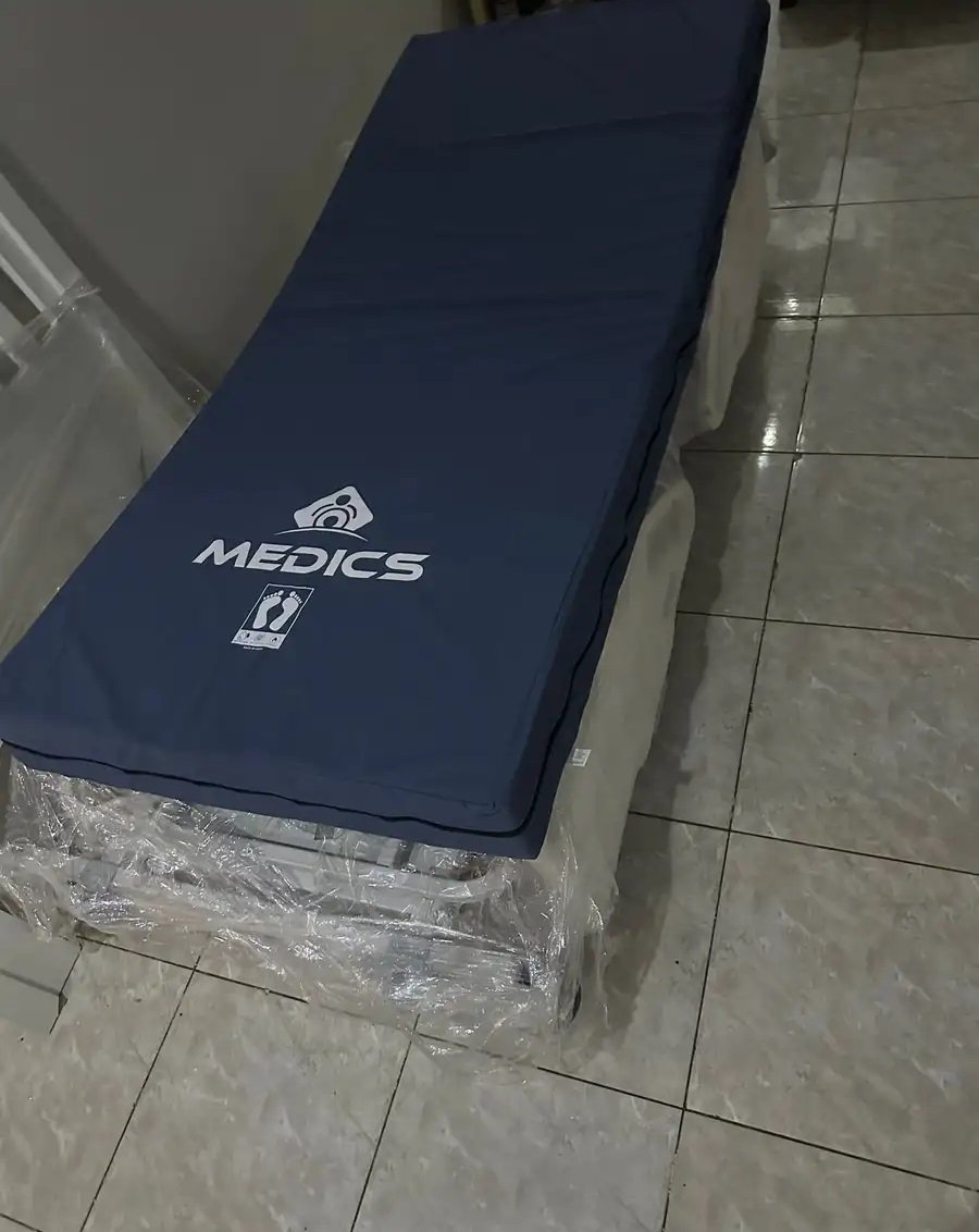 سرير نوم طبي جديد لم يستخدم قبل