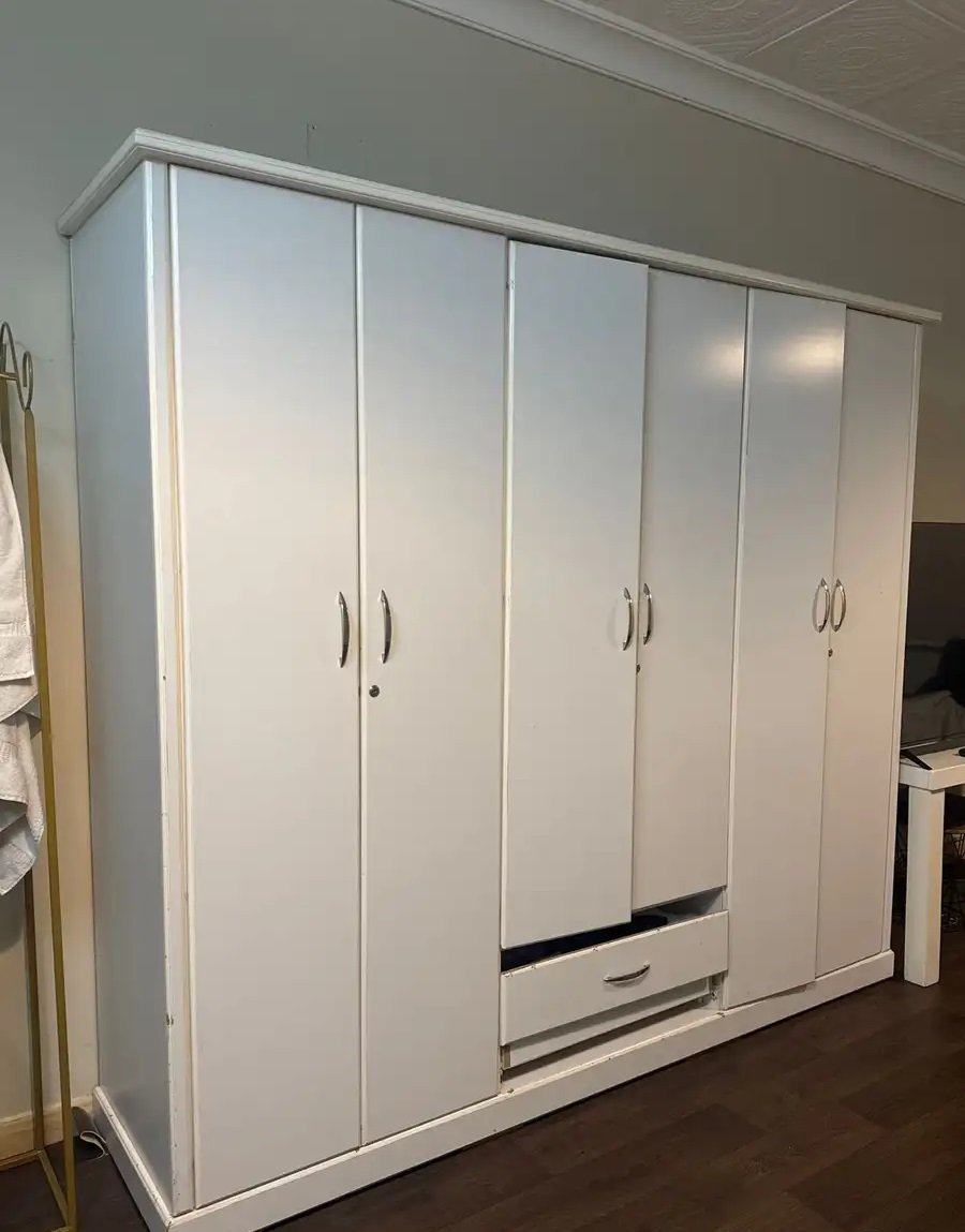 دولاب للبيع