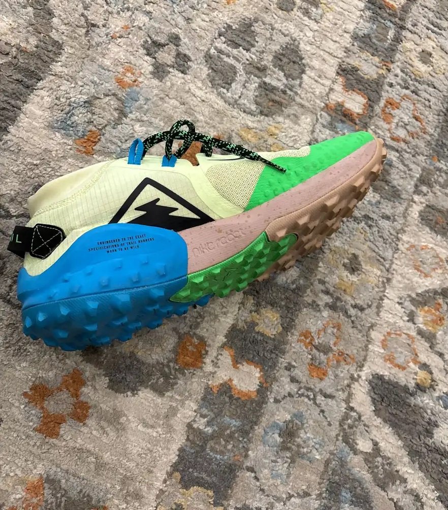 حذاء نايك تريل