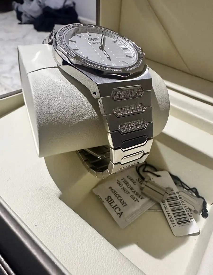 ساعة GF FERRE الماس