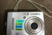 كميرا YASHICA