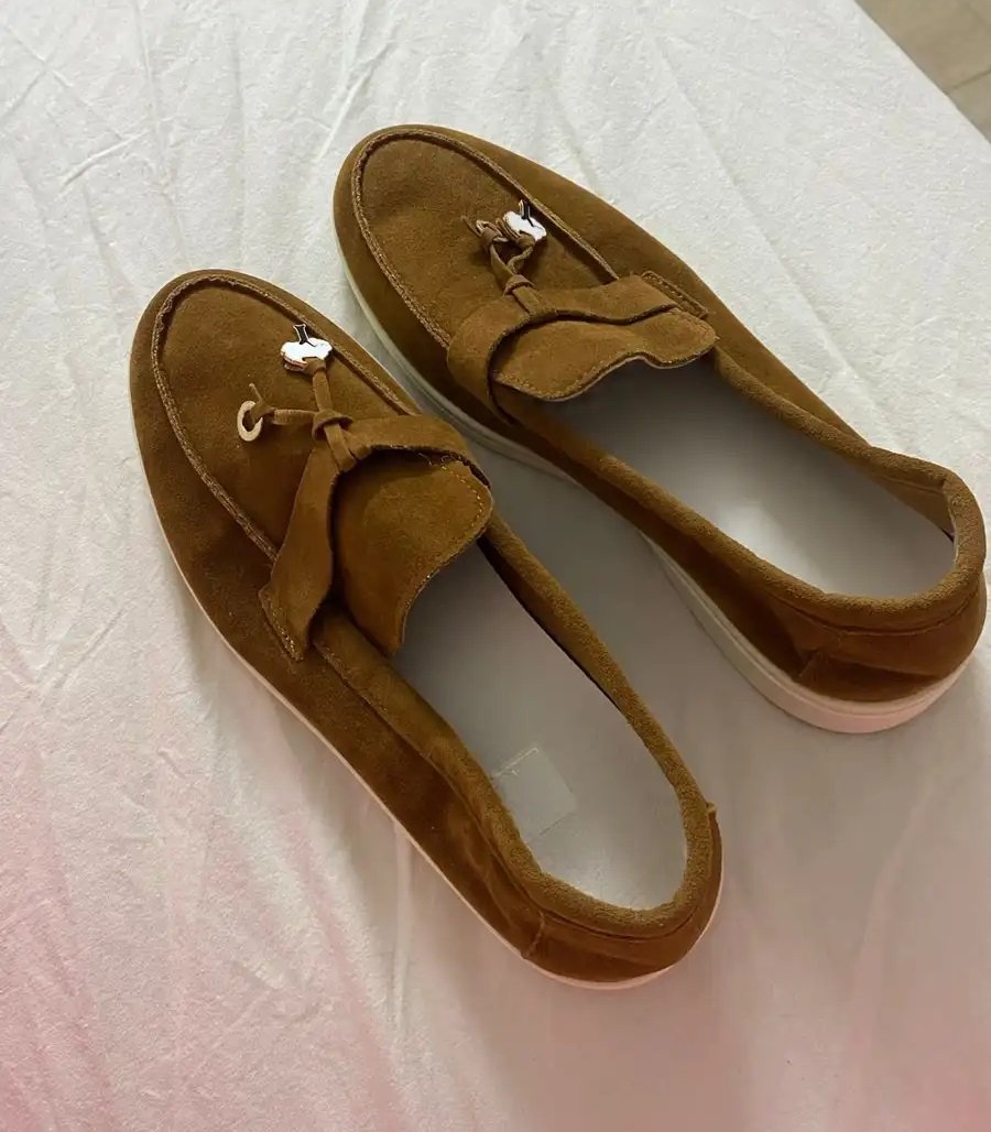 حذاء من شي ان مستعمل