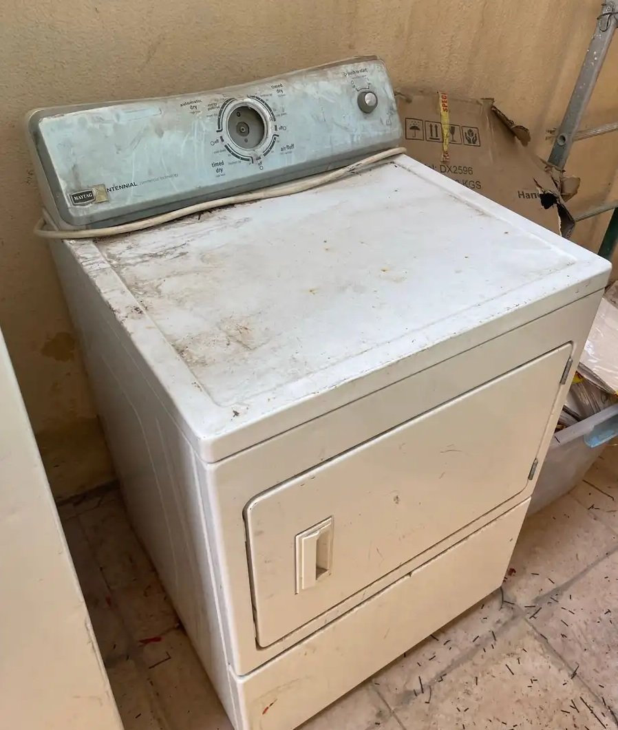 ثلاجه ونشافه للبيع