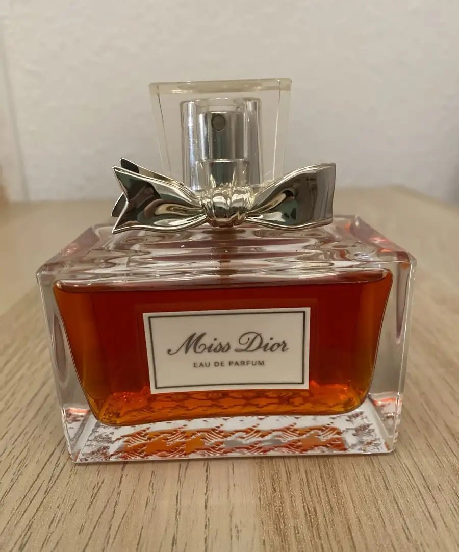 عطر مس ديور اصدار 2012 مع الفاتوره