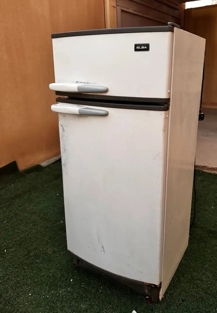 ثلاجة غاز إيطالية من نوع الفا نظيفة (الرياض)